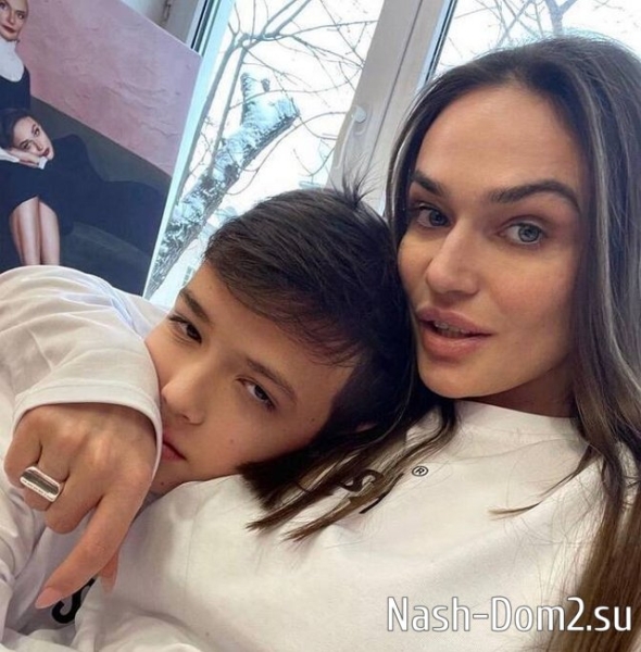 Водонаева впервые вышла в свет с молодым избранником