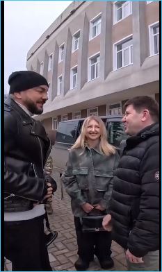 Марго Овсянникова вместе с Филиппом Киркоровым побывала с гуманитарной помощью в Макеевке