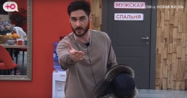 Виктории Салибековой мало "голых" фотосетов, она снимет свои роды на видео