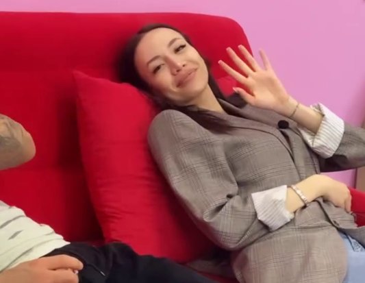 Алексей Безус пользуется успехом у девушек и выбирает "будущую бывшую"