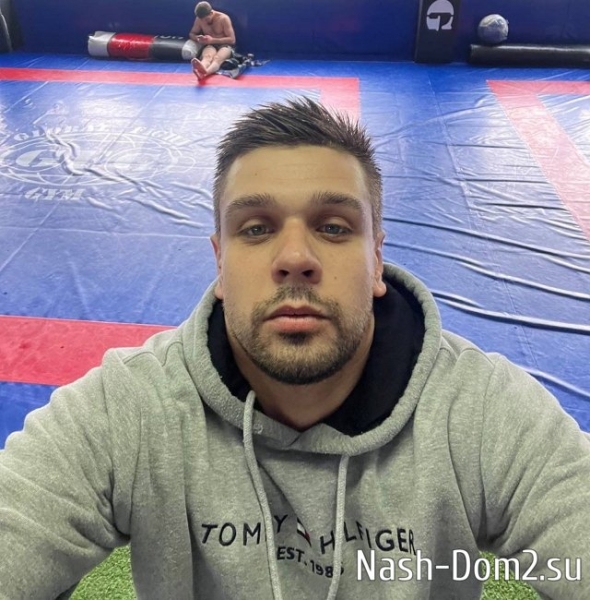 Дмитрий Мещеряков: Золотая корова Элиночка