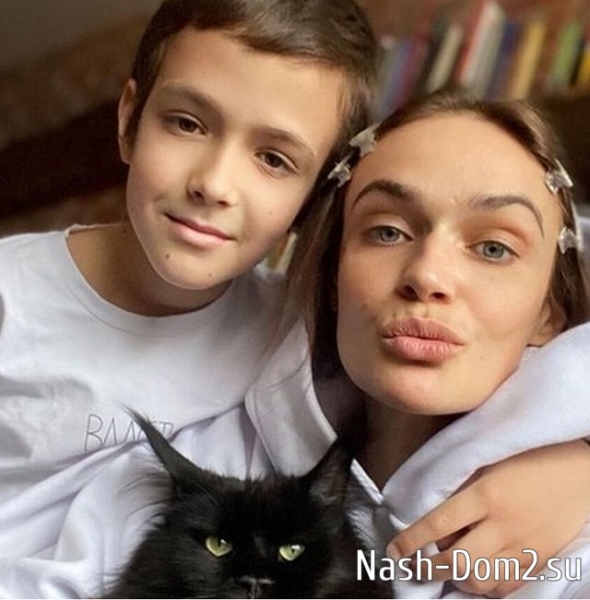 Алёна Водонаева высказалась о дружбе с Викторией Боней