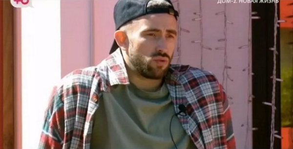 Безверхова пришла на лобное без нижнего белья, чтобы спровоцировать Григорьева Безверхова пришла на лобное без нижнего белья, чтобы спровоцировать Григорьева