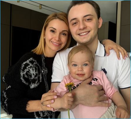 Ольга Орлова празднует 23 день рождения сына Артема Карманова