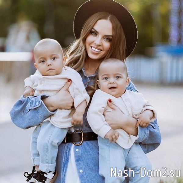 Юлия Ефременкова: Цветы без повода Юлия Ефременкова: Цветы без повода