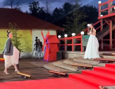 Конкурс "Открытие года" стартовал со свадебного дефиле