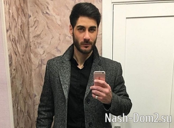 Тигран Салибеков показал первые кадры из роддома