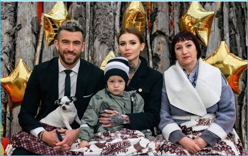 Клавдия Безверхова победила недоверие Игоря Григорьева и его бабушки Клавдия Безверхова победила недоверие Игоря Григорьева и его бабушки