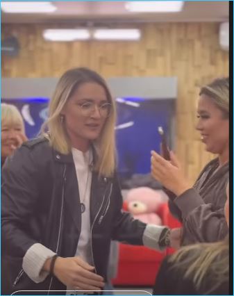 Ольга Солнце презентовала новую песню на юбилее Дома 2 Ольга Солнце презентовала новую песню на юбилее Дома 2