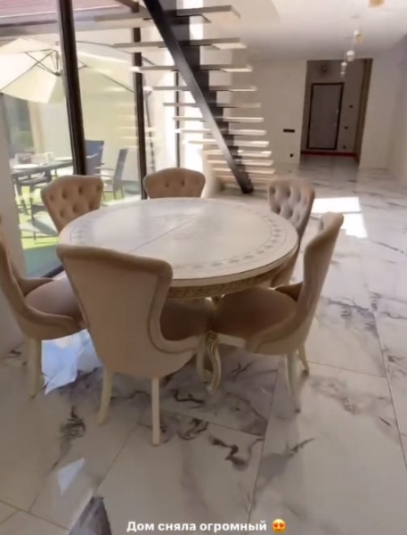 Майя Донцова готовится к дню рождения или к свадьбе? Майя Донцова готовится к дню рождения или к свадьбе?