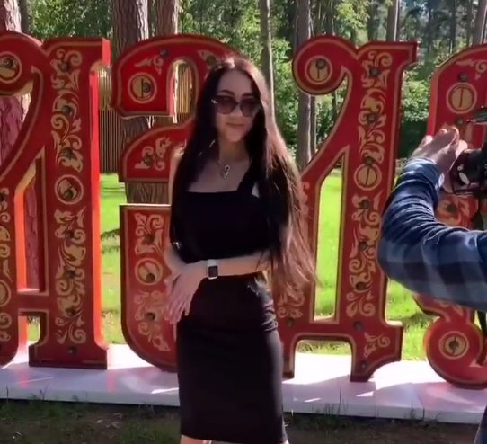 Алёна Рапунцель устраивает закрытую вечеринку для фанатов