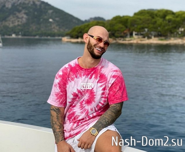 Виктория Боня: Я не собираюсь спать с мальчиками! Виктория Боня: Я не собираюсь спать с мальчиками!