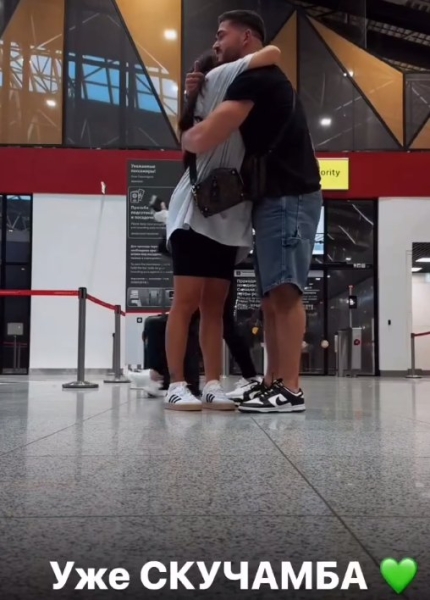 Капаклы отправил беременную Мусульбес с подругами в Сочи Капаклы отправил беременную Мусульбес с подругами в Сочи