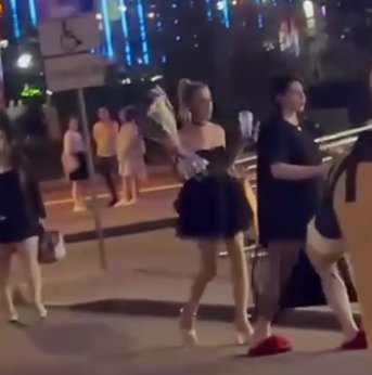 День рождения Саши Черно: Скалон, Безус, Кенели и папарацци