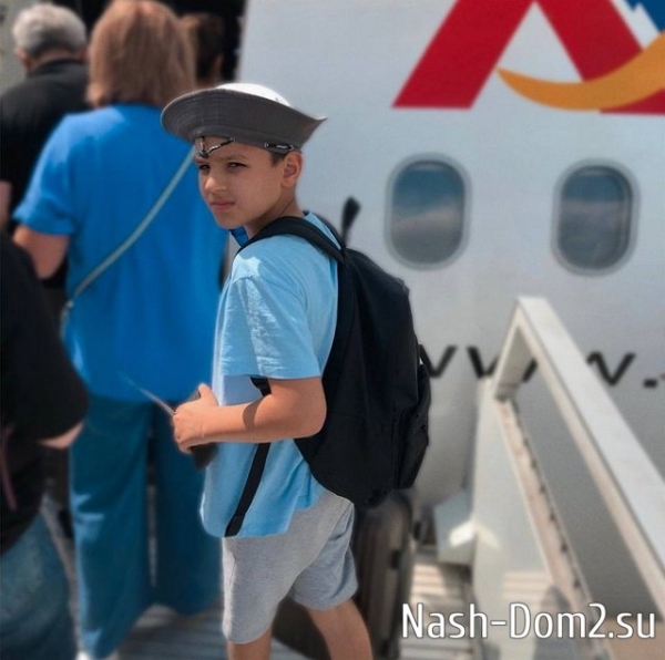 Алиана Устиненко: В лагерь не захотел... Алиана Устиненко: В лагерь не захотел...