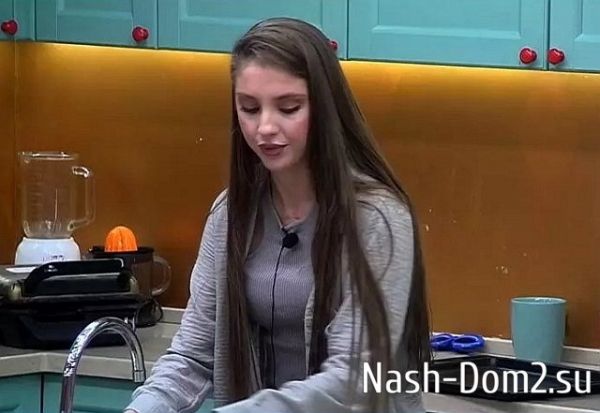 Зрители считают, что Вероника Михайловна более популярна, чем Квашникова Зрители считают, что Вероника Михайловна более популярна, чем Квашникова