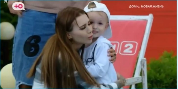 Яббаров шутит, что Безверхова и Григорьев практически одна семья Яббаров шутит, что Безверхова и Григорьев практически одна семья