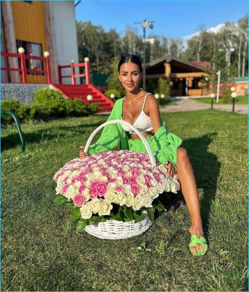 Кристина Бухынбалтэ отмечает с Иваном Барзиковым свой 30 день рождения