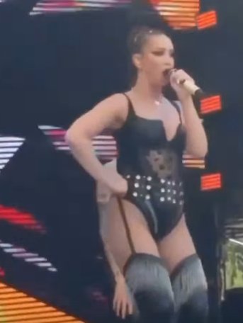 Ольга Бузова с подругами приняла участие в звёздном забеге Ольга Бузова с подругами приняла участие в звёздном забеге