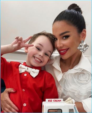 За что Екатерина Колисниченко благодарна бывшему мужу и отцу сына Саввы За что Екатерина Колисниченко благодарна бывшему мужу и отцу сына Саввы