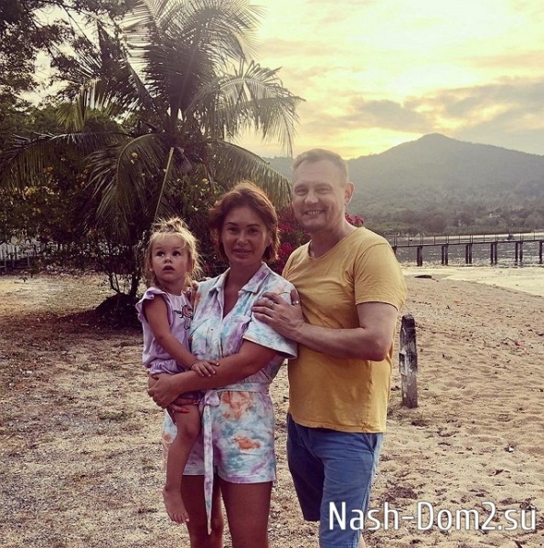 Степан Меньщиков: Обрадовалась, подала на развод Степан Меньщиков: Обрадовалась, подала на развод