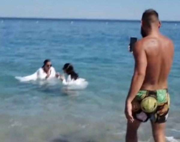 Ксения Бородина отдыхает на курорте с участником шоу "Последний герой" Николаем Сердюковым Ксения Бородина отдыхает на курорте с участником шоу "Последний герой" Николаем Сердюковым