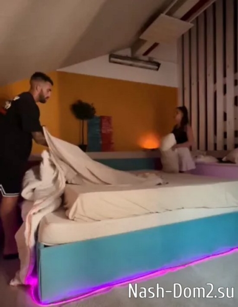 Игорь Григорьев заявил, что в комнате, в которой раньше жила Черно, сильно воняет Игорь Григорьев заявил, что в комнате, в которой раньше жила Черно, сильно воняет