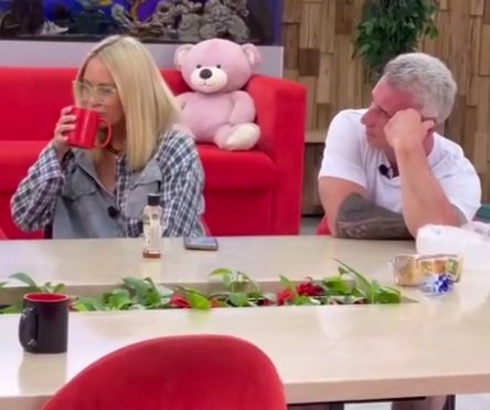 Зарахович назвал отношения с Рахимовой геморроем Зарахович назвал отношения с Рахимовой геморроем