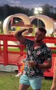 Гончарова не хочет делить одного парня с роковухой Гориной Гончарова не хочет делить одного парня с роковухой Гориной