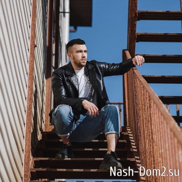 Яббаров считает, что у Игоря и Квашниковой роман, который они тщательно скрывают Яббаров считает, что у Игоря и Квашниковой роман, который они тщательно скрывают