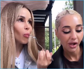 Жена Яббарова предпочитает дружбу с Настей Стецевьят возвращению к страдающему мужу Жена Яббарова предпочитает дружбу с Настей Стецевьят возвращению к страдающему мужу