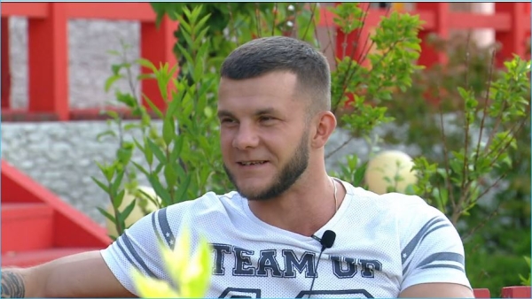 Алексей Горячий сдался и отказался от симпатии к Элине Рахимовой Алексей Горячий сдался и отказался от симпатии к Элине Рахимовой