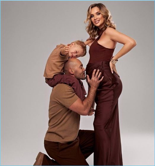 Андрей Черкасов с женой отмечают годовщину своей свадьбы, ожидая рождения второго сына Андрей Черкасов с женой отмечают годовщину своей свадьбы, ожидая рождения второго сына