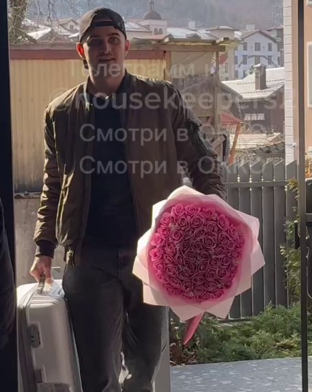 Друг Евгении Дорожкиной Денис хочет заселиться в комнату Хорошева