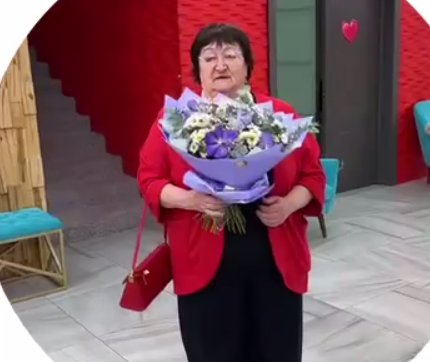 Елена Шлома поработала стилистом Людмилы Николаевны