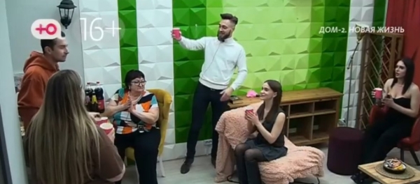 Яны Тырлышкина в бешенстве: Дорожкина флиртует с Безусом!