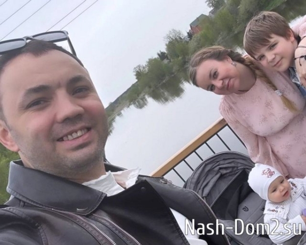 Александр Гобозов снова позвал замуж свою супругу