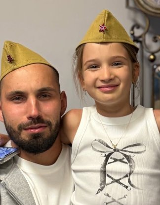 Зрители Дома 2 считают, что в приоритете у Сердюкова дети Ксении Бородиной, а не его дочь