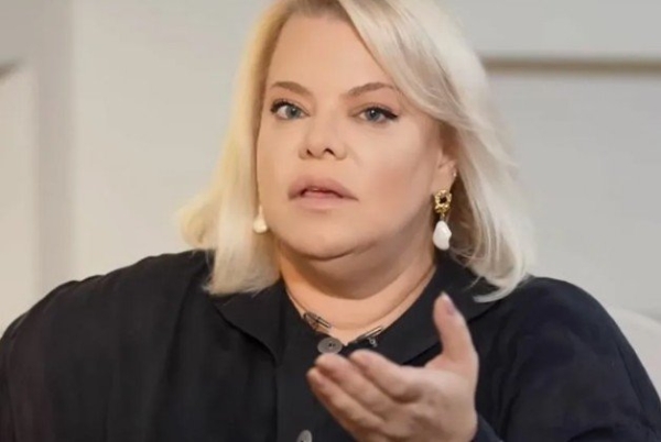 Яна Поплавская выступила за возвращение на телеэкраны программы "А ну-ка, девушки!"