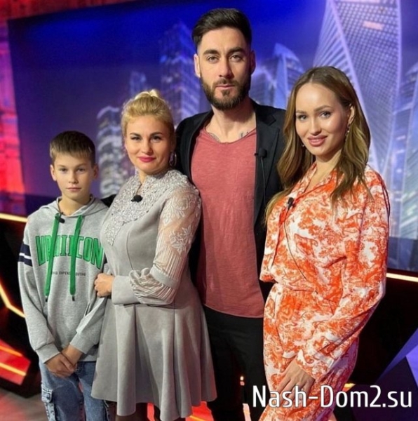 Салибекова рада, что её мама и брат проведут лето на Доме-2