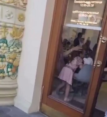 Дочери Ольги Рапунцель подрались в столовой