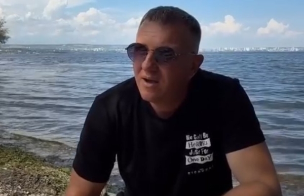 Илья Яббаров вместо турне по стране застрял в деревне