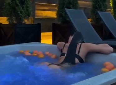 Катя Скалон устроила фотосессию с Андреем Пытляком