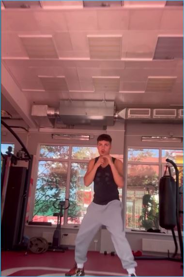 Никита Гуранда надеется продолжить тренировки по боксу для девушек на проекте Никита Гуранда надеется продолжить тренировки по боксу для девушек на проекте