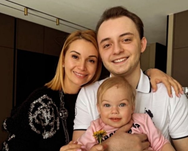 Ольга Орлова возмущена тем, что её дочь журналисты назвали внуком