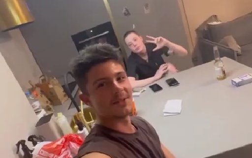Зрители Дома 2 переживают за Никиту Гуранду, который попал в компанию "пацанок"