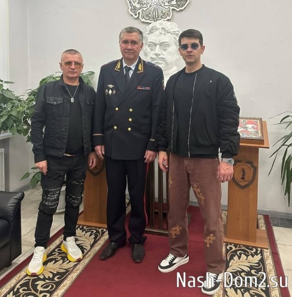 Дмитрий Дмитренко спел для курсантов Кадетского корпуса