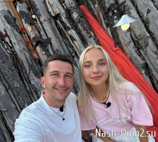 Настя Филиппова с мамой Данко делают ремонт в комнате