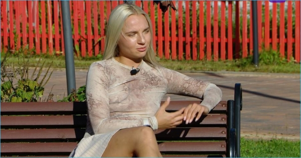 Не только Беккужев сомневается в любви Насти Филипповой к унижающему её Луковкину Не только Беккужев сомневается в любви Насти Филипповой к унижающему её Луковкину