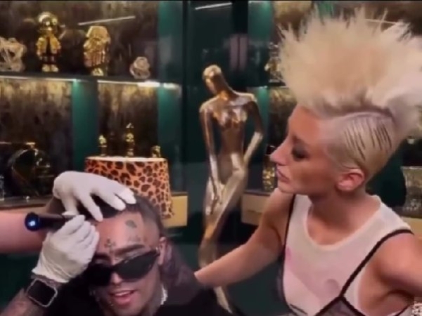 Рэпер Lil Pump сделал на лбу татуировку с именем Маргариты Овсянниковой